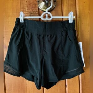 Lululemon hotty hot HR short 4’’ lined
